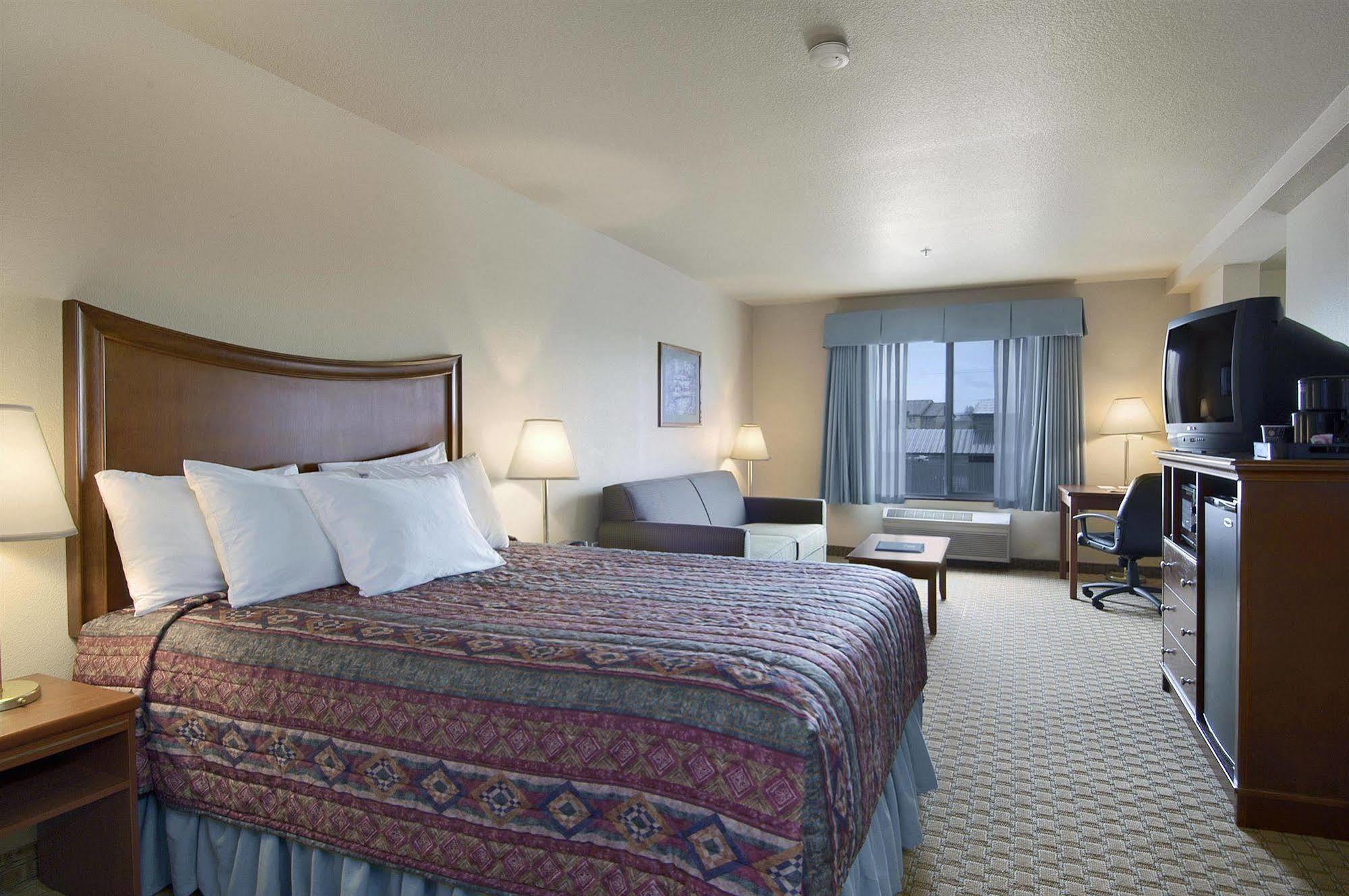 Red Lion Inn & Suites Mcminnville Room photo